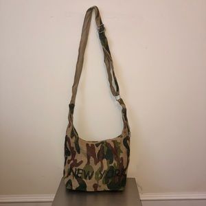 NEW YORK Shoulder Bag